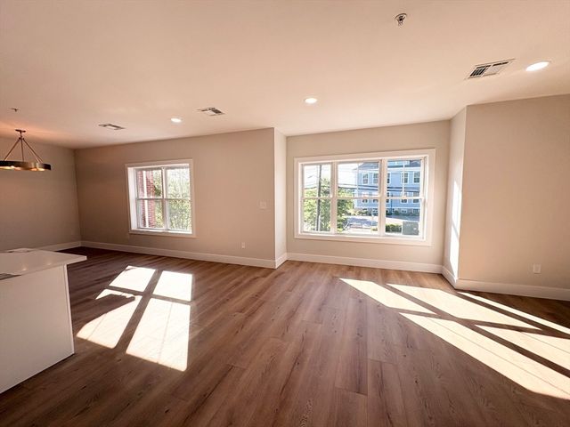 441 Washington St 203, Dedham, MA 02026