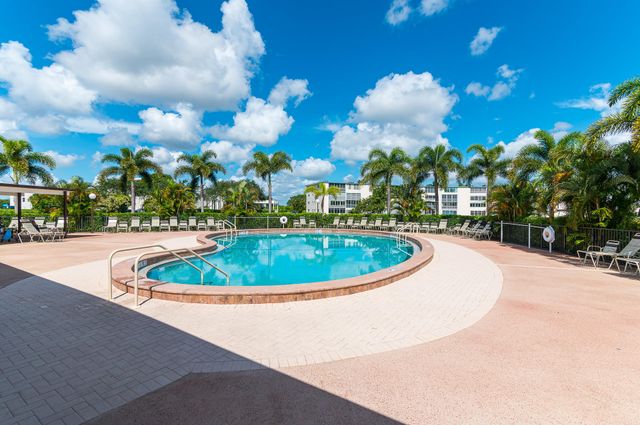 3057 Yarmouth C, Boca Raton, FL 33434