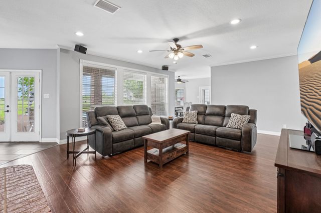 1252 Orchard Lane, Ennis, TX 75119