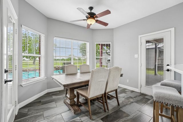 1252 Orchard Lane, Ennis, TX 75119