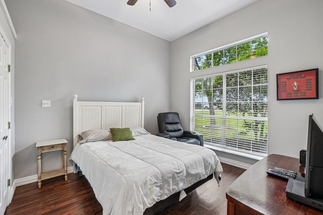 1252 Orchard Lane, Ennis, TX 75119