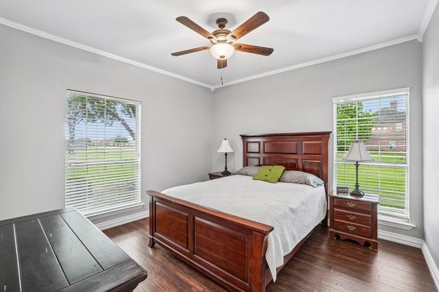 1252 Orchard Lane, Ennis, TX 75119