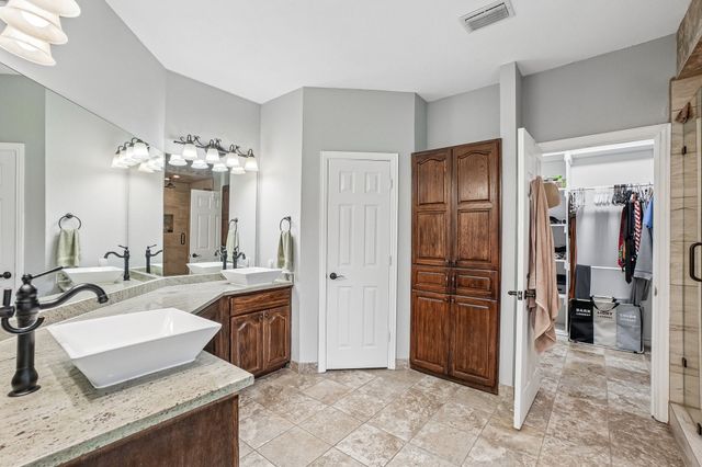 1252 Orchard Lane, Ennis, TX 75119