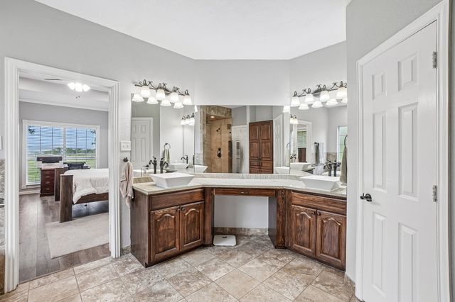 1252 Orchard Lane, Ennis, TX 75119
