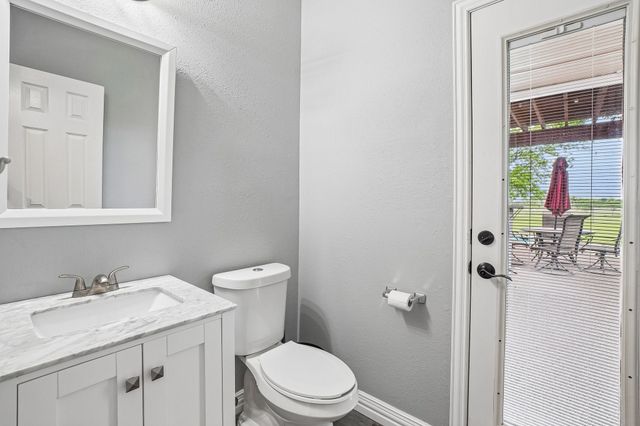 1252 Orchard Lane, Ennis, TX 75119