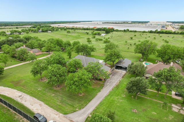 1252 Orchard Lane, Ennis, TX 75119