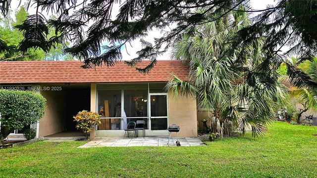 1910 Palmland Dr 2, Boynton Beach, FL 33436