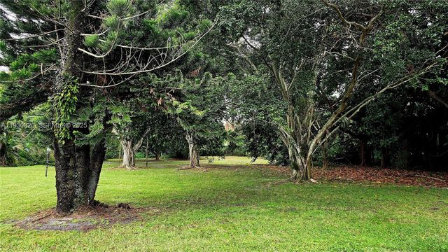 1910 Palmland Dr 2, Boynton Beach, FL 33436