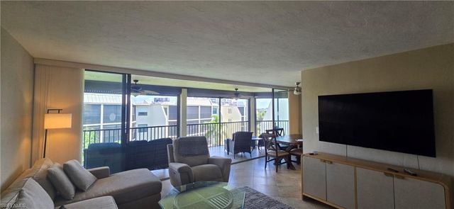 933 Collier CT C401, Marco Island, FL 34145