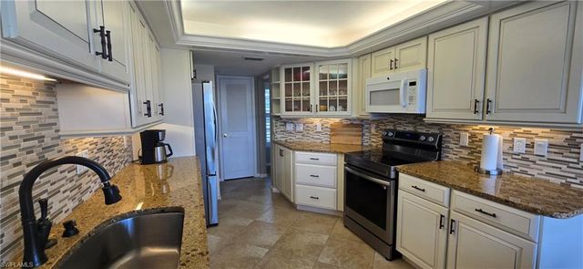 933 Collier CT C401, Marco Island, FL 34145