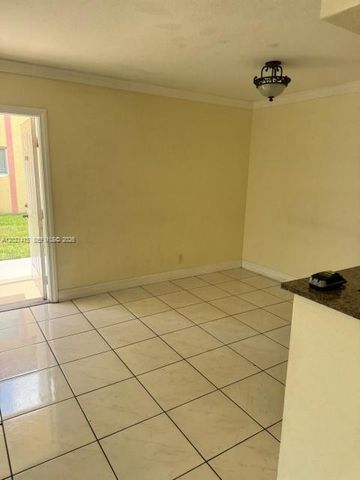 2850 NW 55th Avenue 1D, Lauderhill, FL 33313