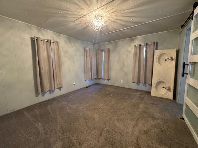 2611 N Union School Road, Independence, MO 64058