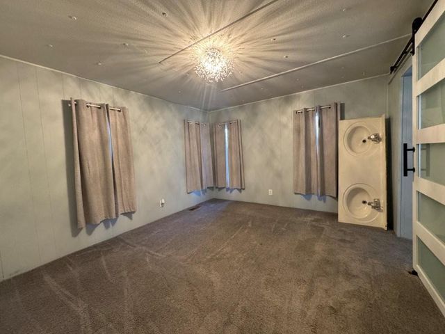 2611 N Union School Road, Independence, MO 64058