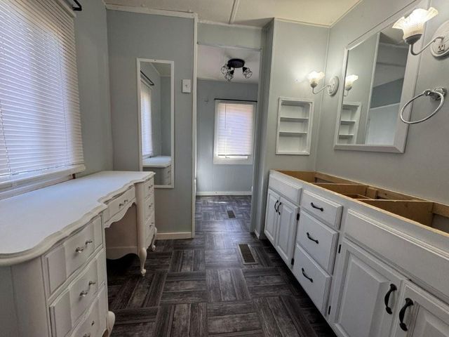 2611 N Union School Road, Independence, MO 64058