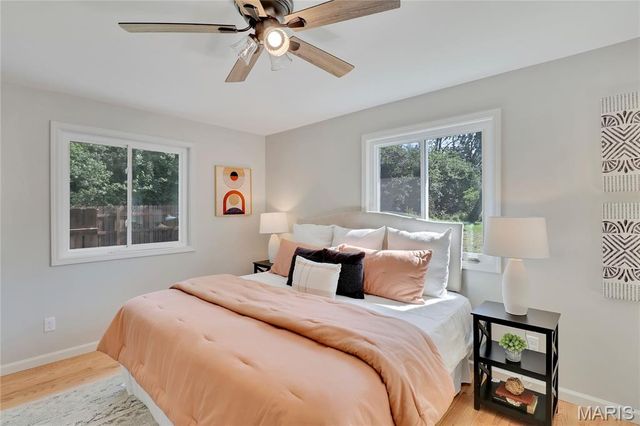 1592 Mendell Drive, University City, MO 63130
