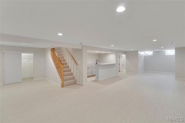1592 Mendell Drive, University City, MO 63130