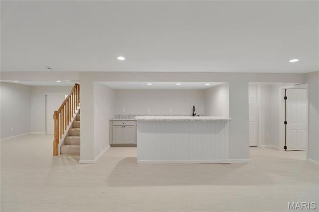 1592 Mendell Drive, University City, MO 63130