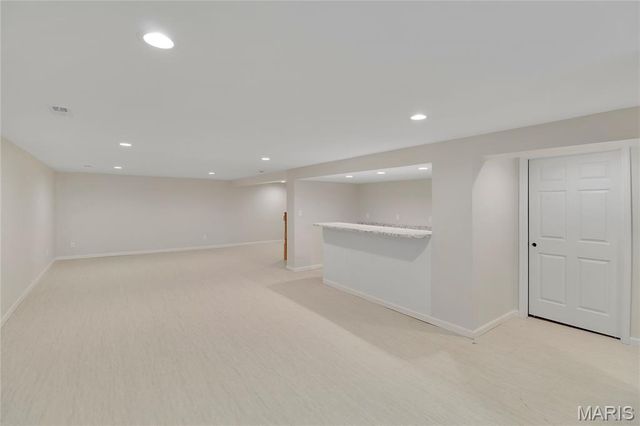1592 Mendell Drive, University City, MO 63130