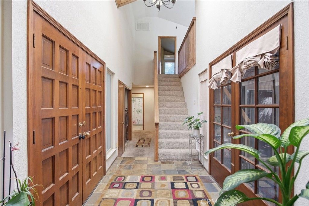 Image 13 of property listing at 1421 El Pueblo Drive, Modesto, CA 95355