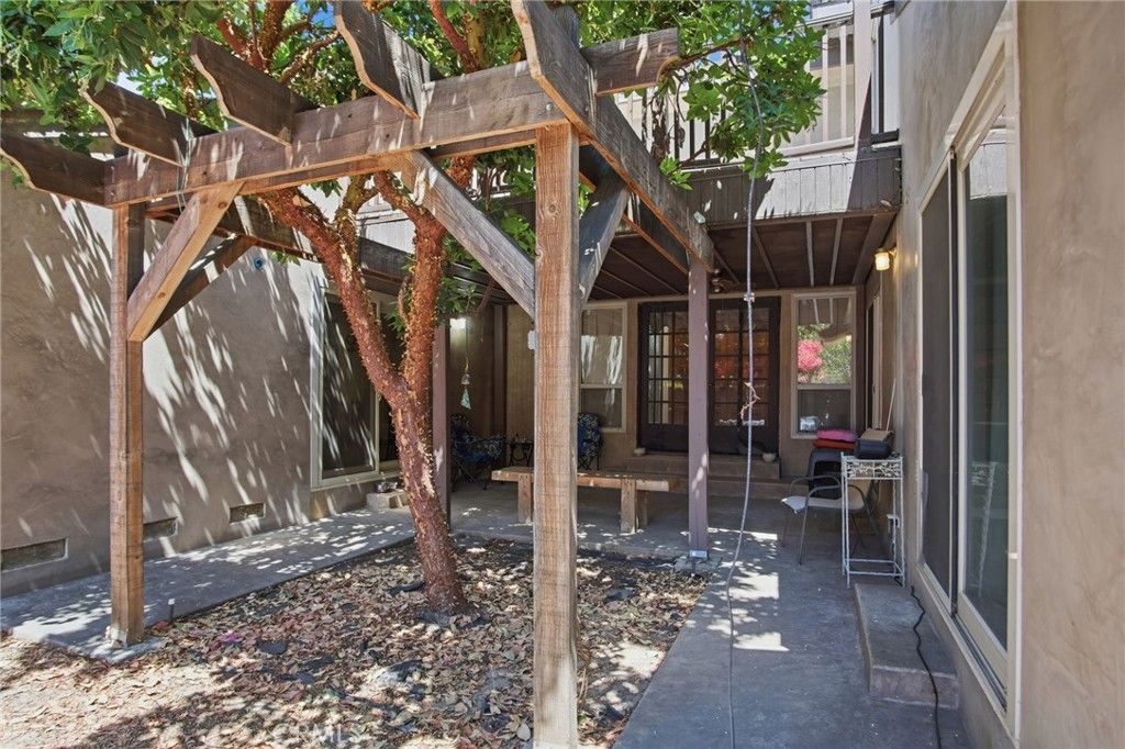Image 26 of property listing at 1421 El Pueblo Drive, Modesto, CA 95355
