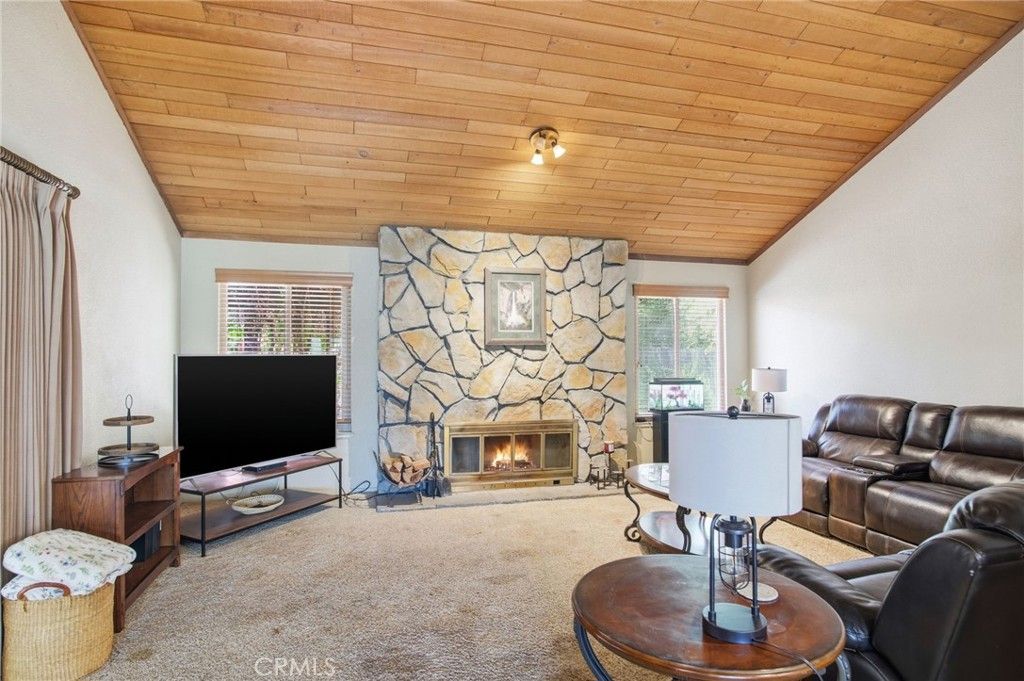 Image 4 of property listing at 1421 El Pueblo Drive, Modesto, CA 95355
