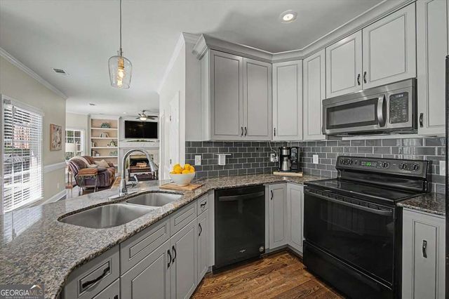 1025 Fairwood Court NW, Acworth, GA 30101