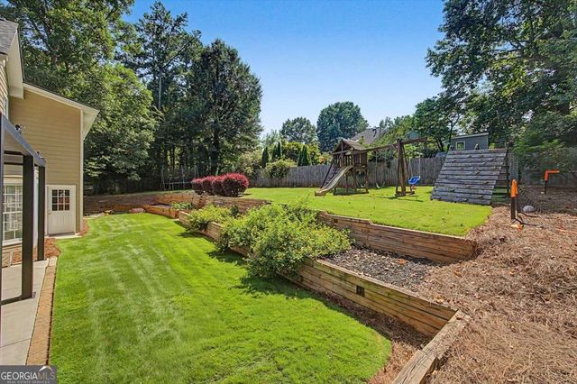 1025 Fairwood Court NW, Acworth, GA 30101