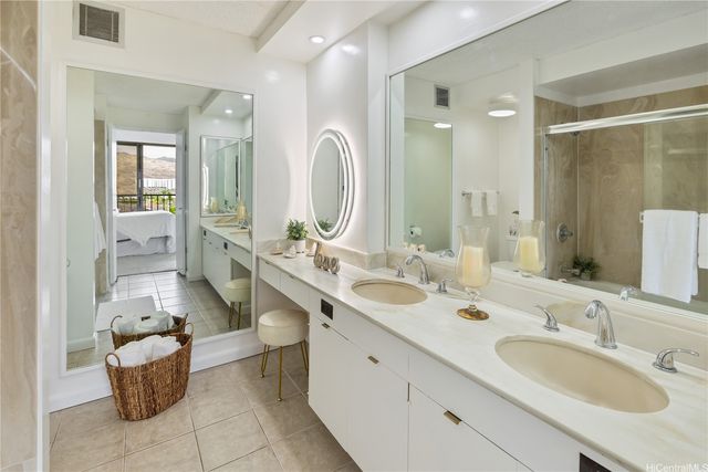 500 Lunalilo Home Road 16G, Honolulu, HI 96825