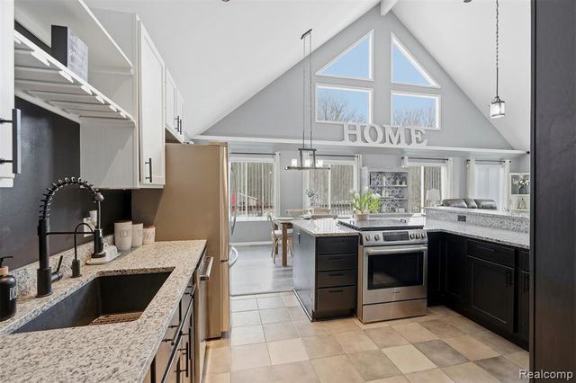 4216 Nicholson Road, Fowlerville, MI 48836