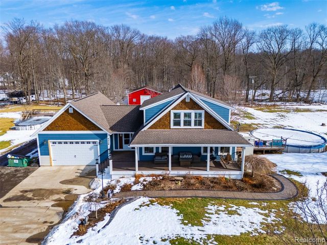 4216 Nicholson Road, Fowlerville, MI 48836