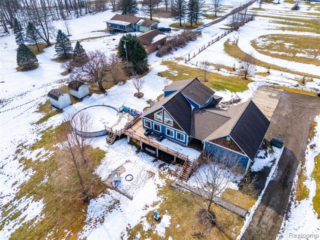 4216 Nicholson Road, Fowlerville, MI 48836