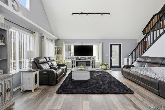 4216 Nicholson Road, Fowlerville, MI 48836