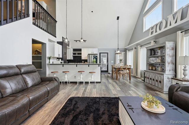 4216 Nicholson Road, Fowlerville, MI 48836