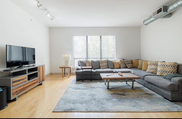 1901 Post Oak Boulevard 3205, Houston, TX 77056