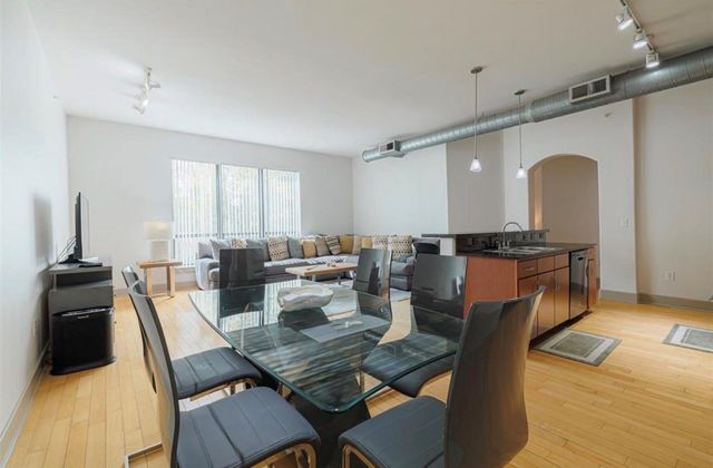 1901 Post Oak Boulevard 3205, Houston, TX 77056