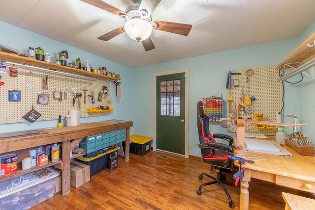 2405 County Road 2710, Mountain View, MO 65548