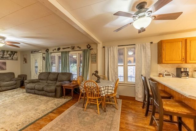 2405 County Road 2710, Mountain View, MO 65548