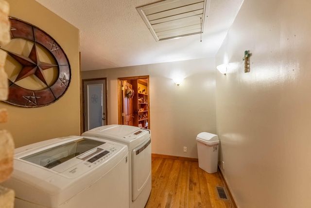 2405 County Road 2710, Mountain View, MO 65548