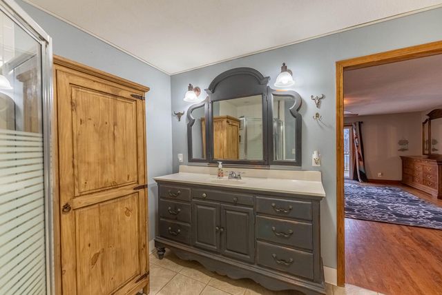 2405 County Road 2710, Mountain View, MO 65548