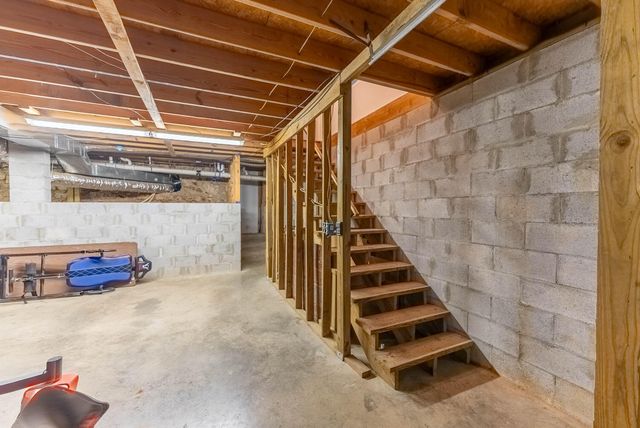 2405 County Road 2710, Mountain View, MO 65548