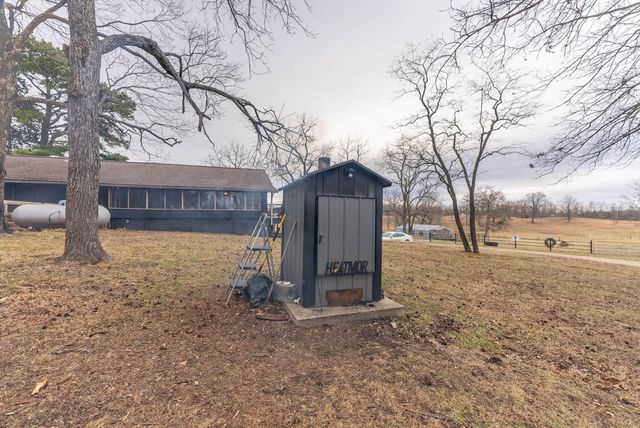 2405 County Road 2710, Mountain View, MO 65548