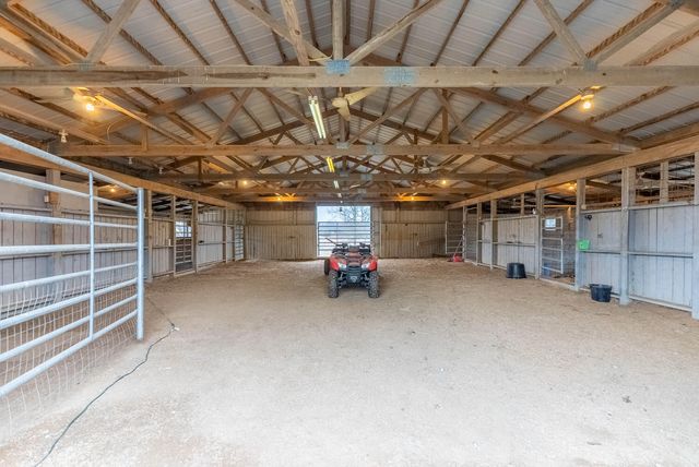 2405 County Road 2710, Mountain View, MO 65548