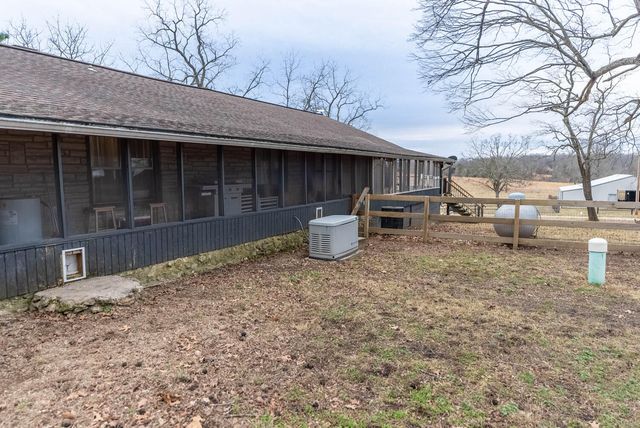 2405 County Road 2710, Mountain View, MO 65548