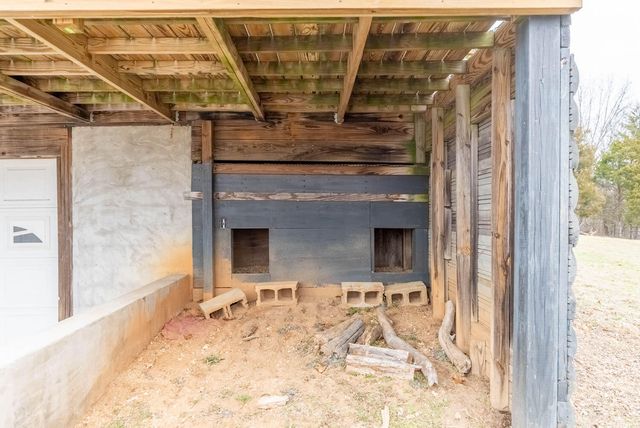 2405 County Road 2710, Mountain View, MO 65548