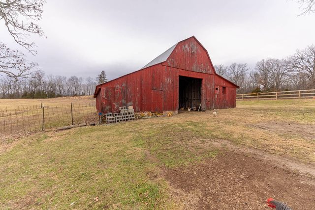 2405 County Road 2710, Mountain View, MO 65548