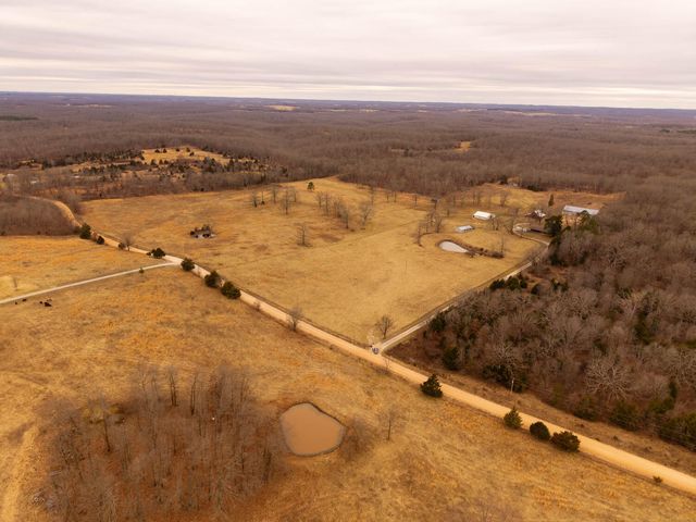 2405 County Road 2710, Mountain View, MO 65548