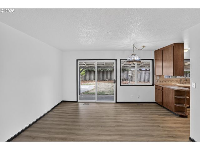 52090 Se 4TH St, Scappoose, OR 97056