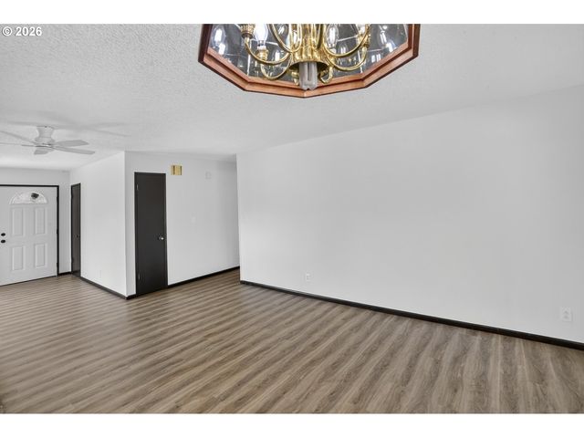 52090 Se 4TH St, Scappoose, OR 97056
