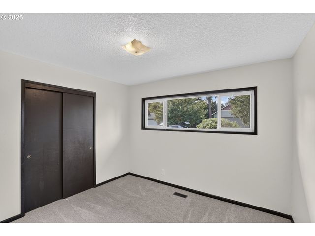 52090 Se 4TH St, Scappoose, OR 97056