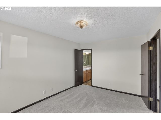 52090 Se 4TH St, Scappoose, OR 97056